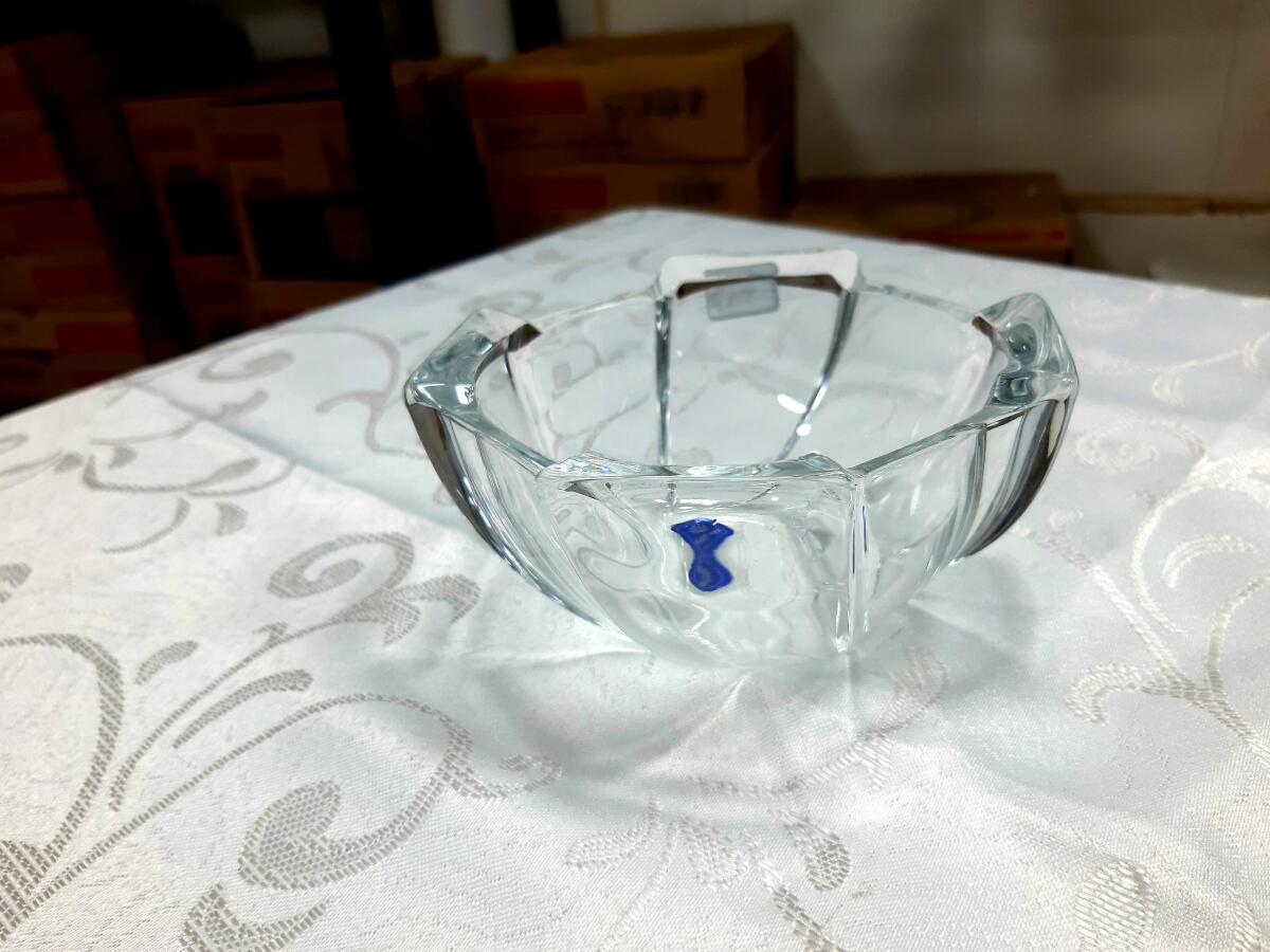 پیاله طرح اسکوِئر اصفهان ایران